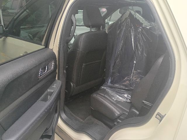 Used 2018 Ford Explorer XLT w/ Equipment Group 202A FWD image 18