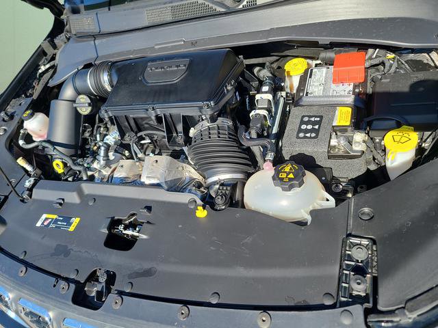 Used 2024 Jeep Compass Sport image 12