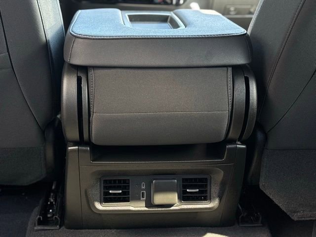 Used 2024 Chevrolet Silverado 1500 LT AWD/4WD image 40