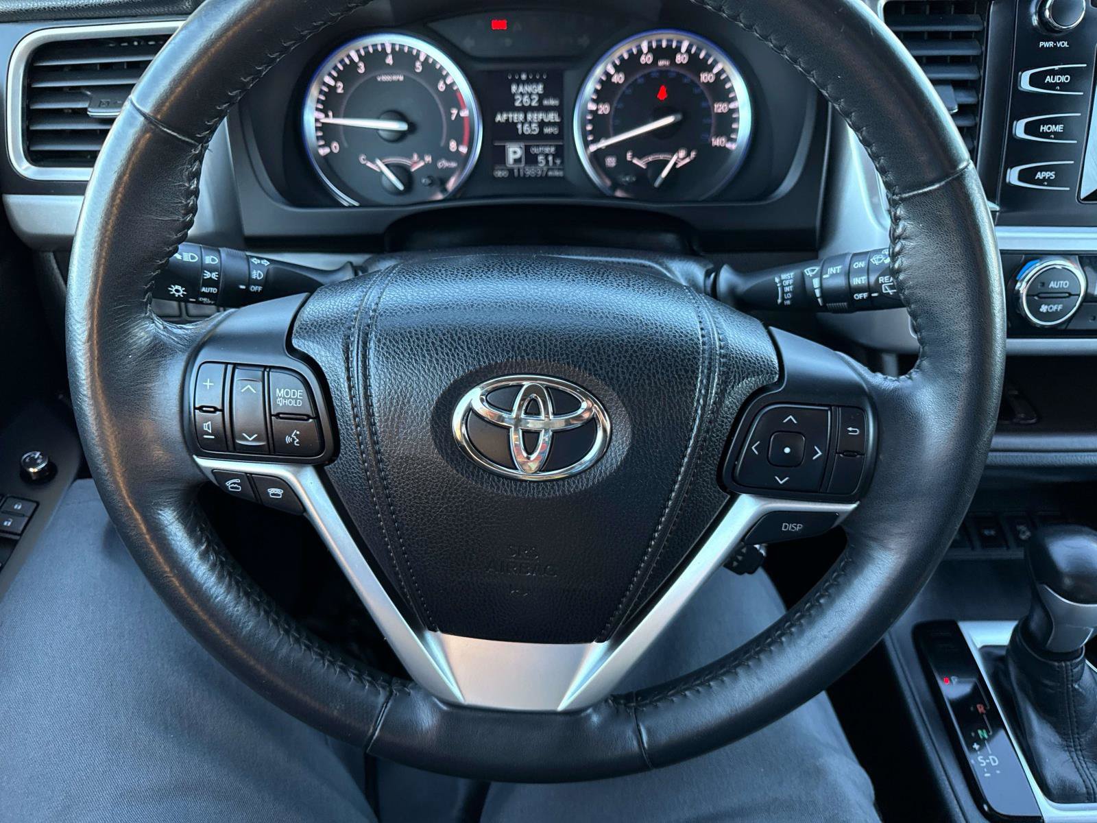 Used 2015 Toyota Highlander Plus AWD/4WD image 29