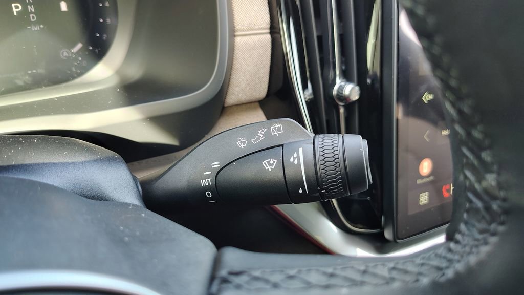 New 2026 Volvo XC90 B6 Plus w/ Protection Package Premier image 16