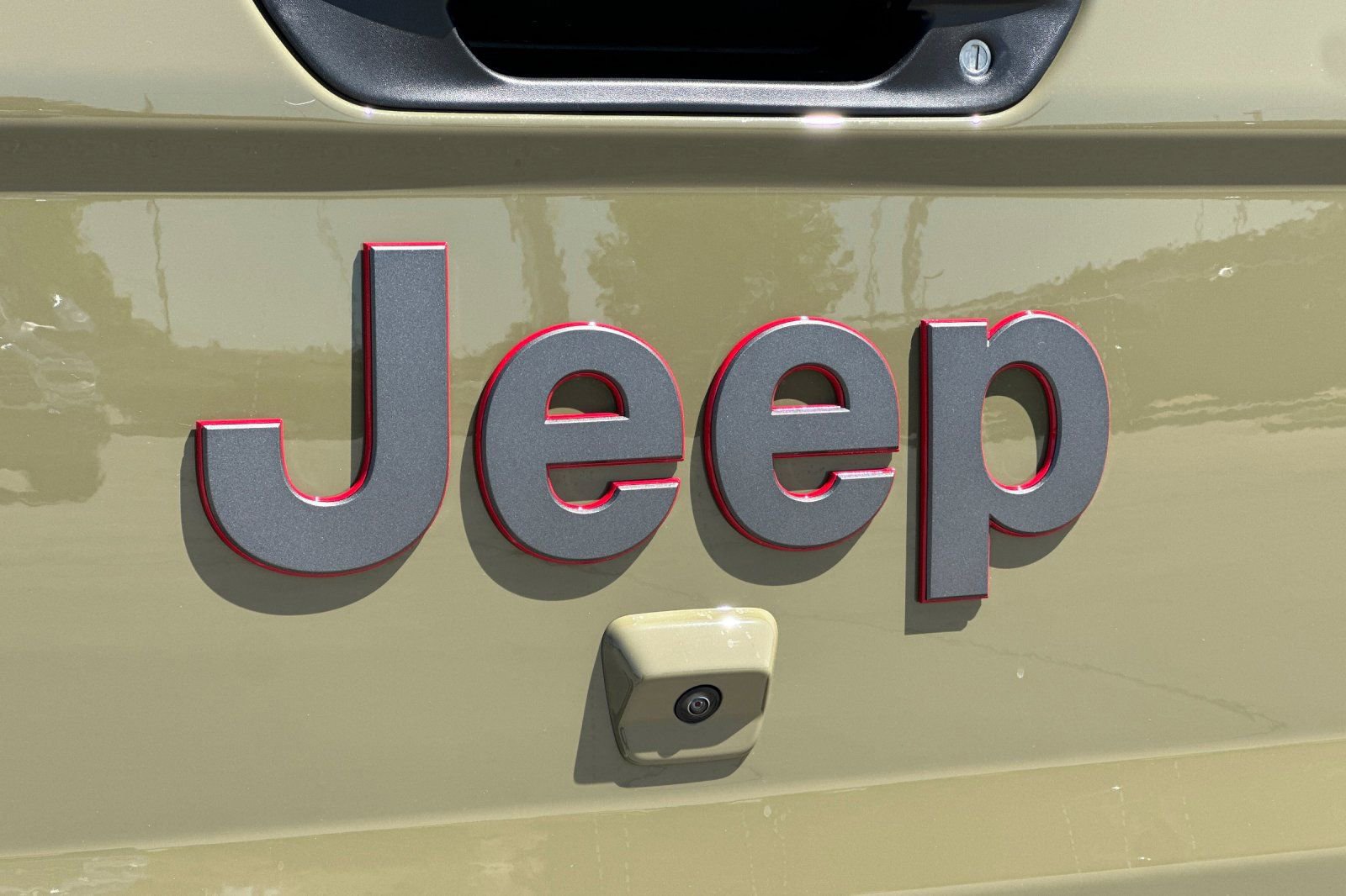 New 2026 Jeep Gladiator Rubicon w/ Steel Power Dome Hood Package AWD/4WD image 26