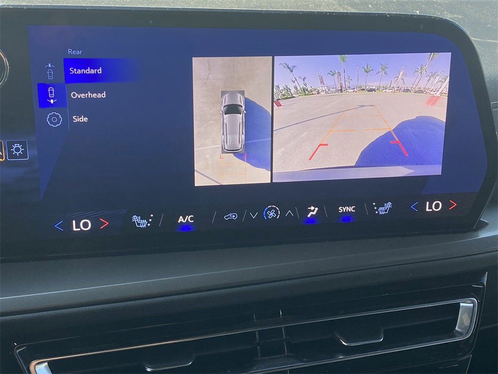 Used 2024 Chevrolet Traverse LS image 10