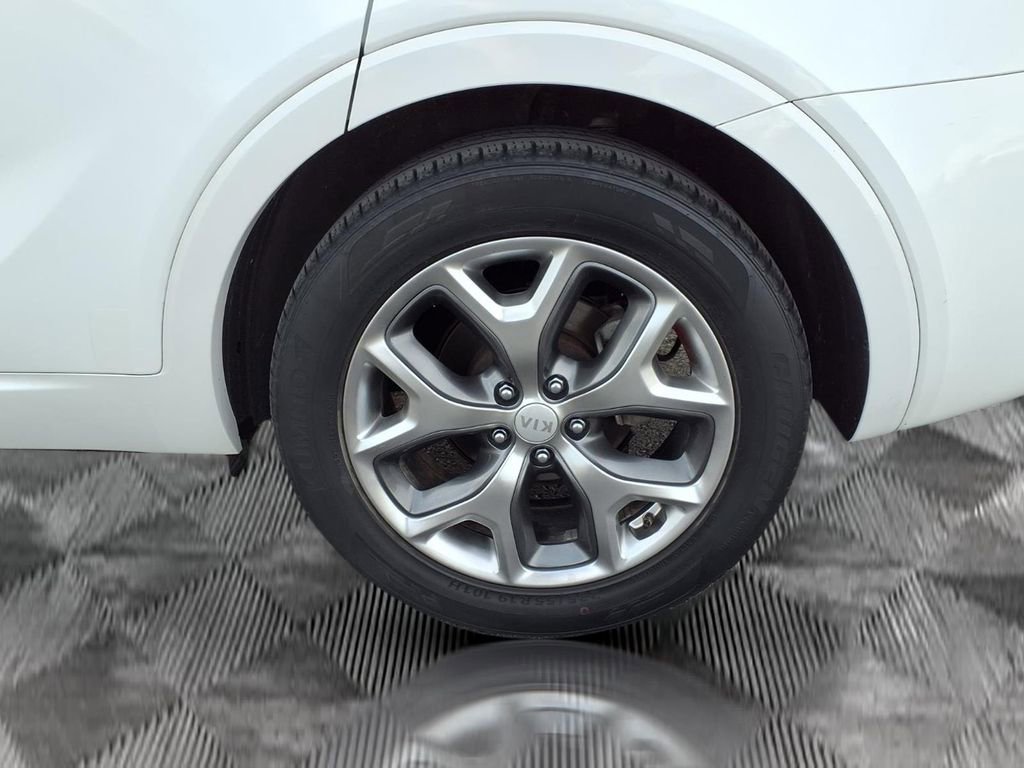 Used 2016 Kia Sorento SX image 22