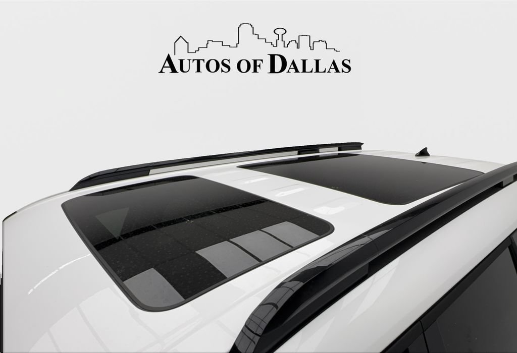 Used 2025 Hyundai Santa Fe Limited FWD image 11