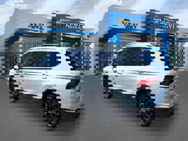 Used 2024 Volkswagen Tiguan Wolfsburg Edition FWD image 3