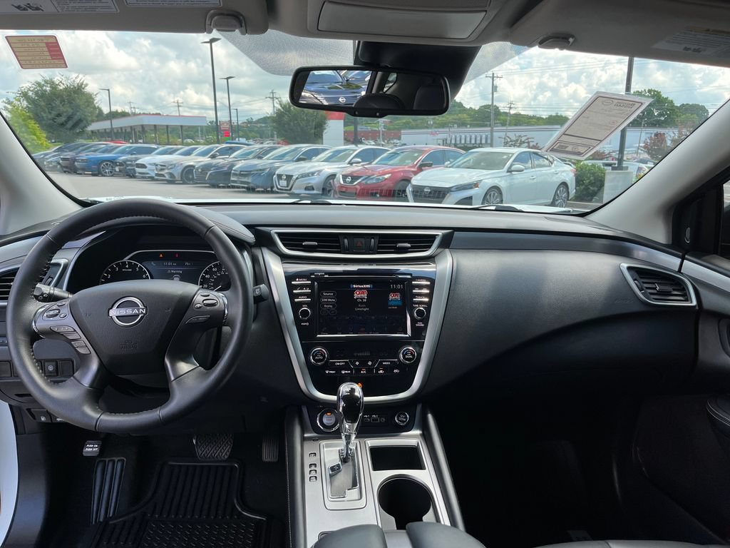Used 2024 Nissan Murano SV w/ SV Midnight Edition Package FWD image 15