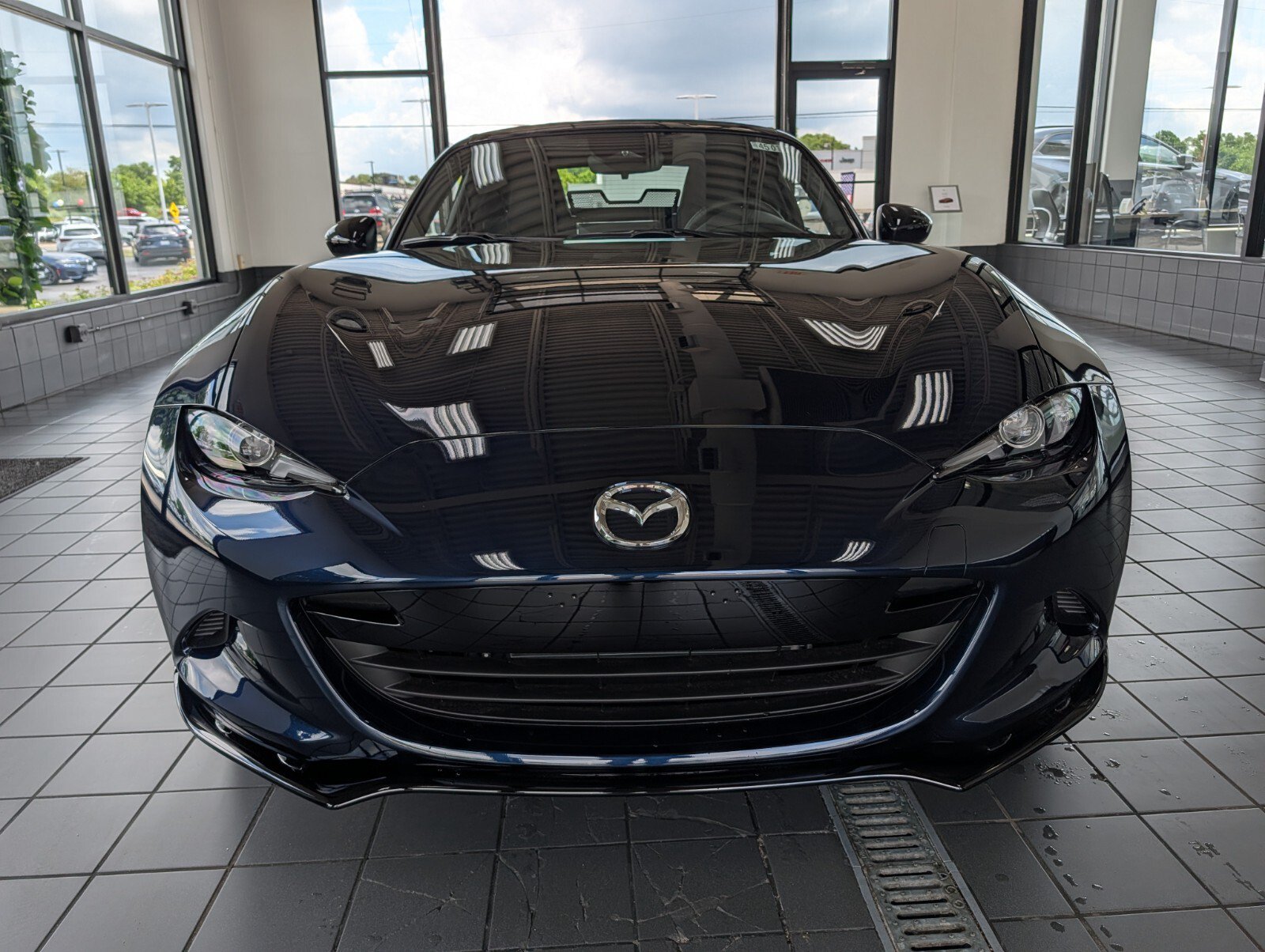 New 2026 MAZDA MX-5 Miata Club w/ Weather Package RWD image 9