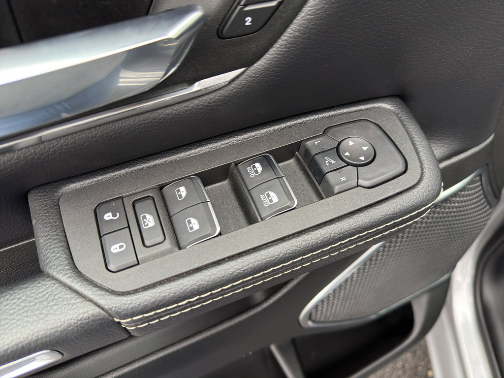 Used 2025 RAM 1500 Laramie image 18