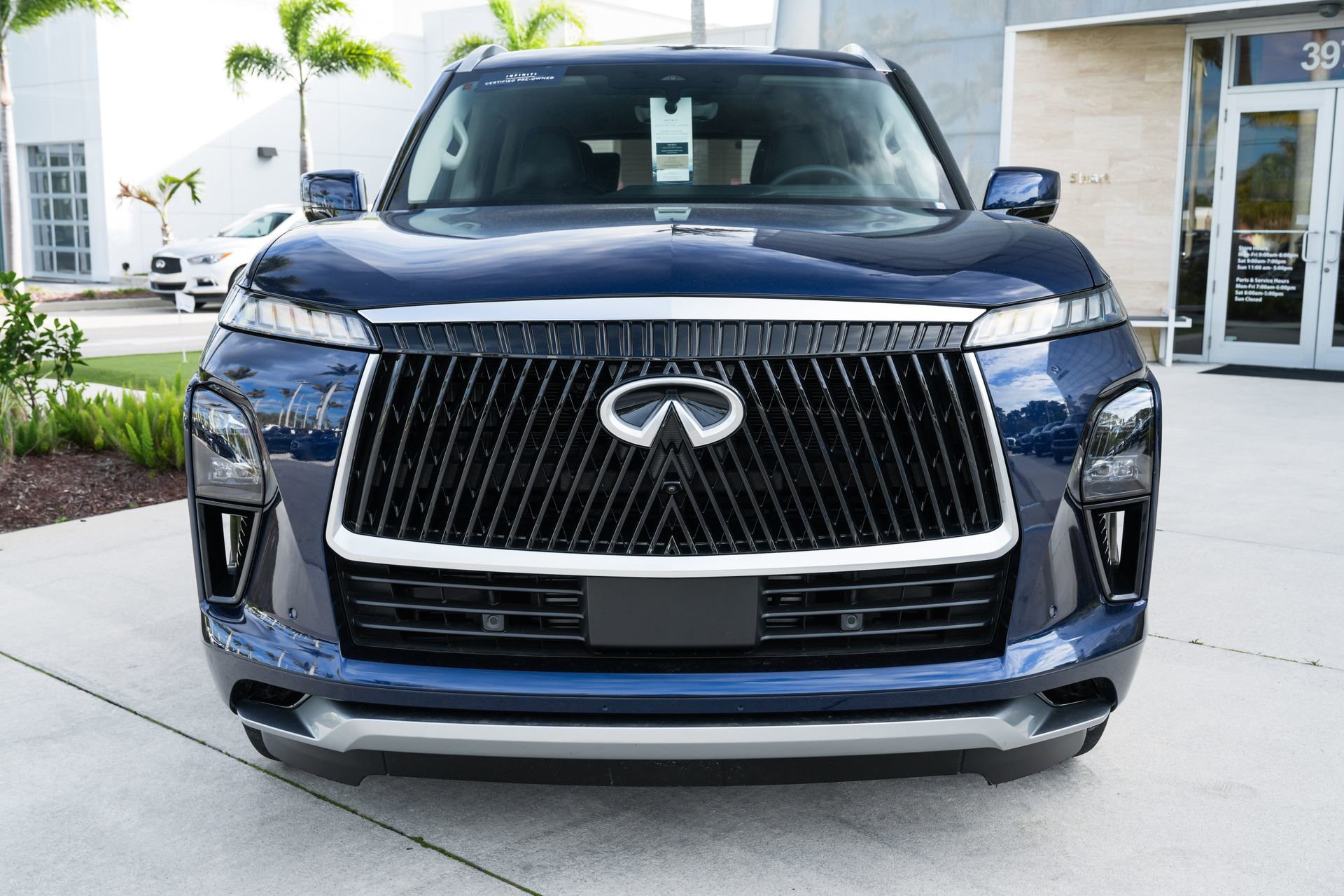 Certified 2026 INFINITI QX80 Luxe w/ Cargo Package AWD/4WD image 5