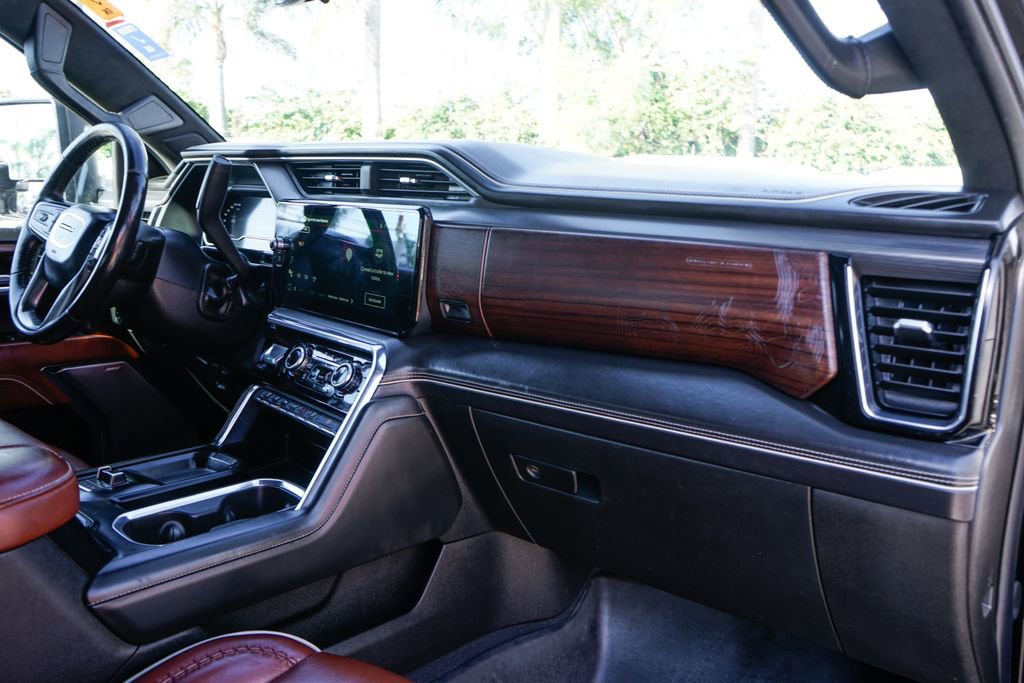 Used 2024 GMC Sierra 3500 Denali Ultimate image 42