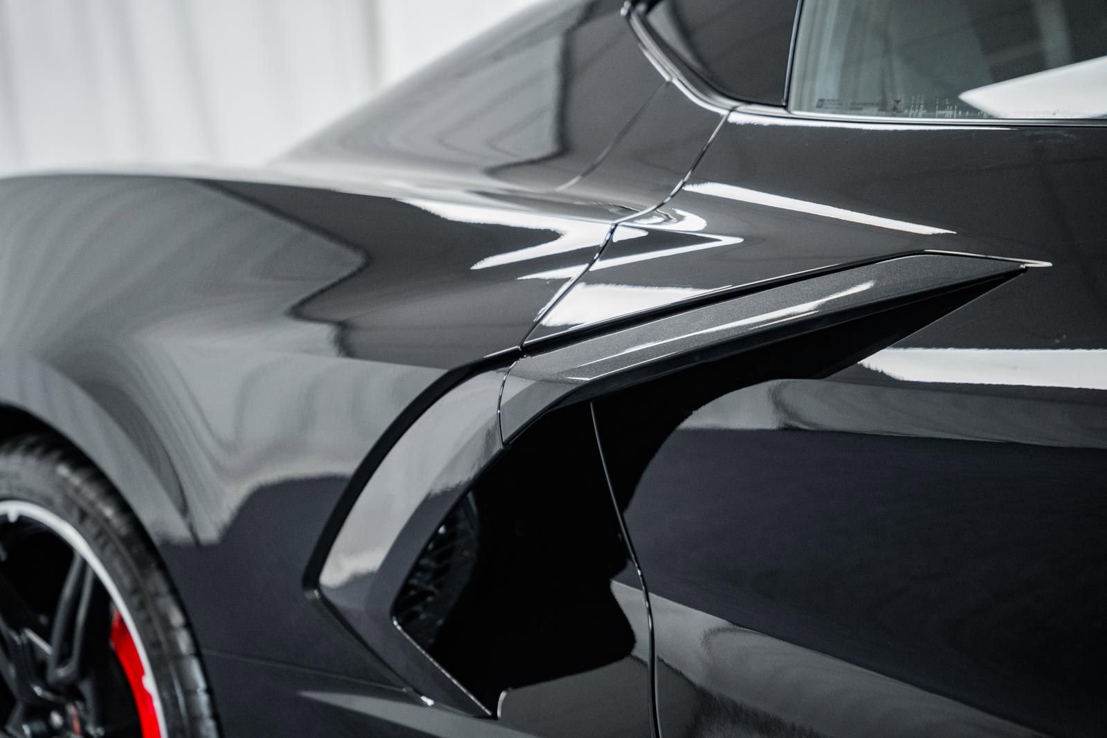 Used 2022 Chevrolet Corvette Stingray Coupe w/ 1LT image 11