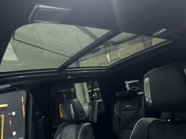 Used 2024 Cadillac Escalade Premium Luxury Platinum image 29