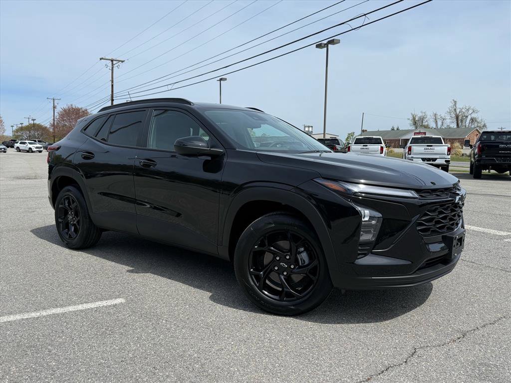 New 2026 Chevrolet Trax LT w/ Driver Confidence Package FWD image 2