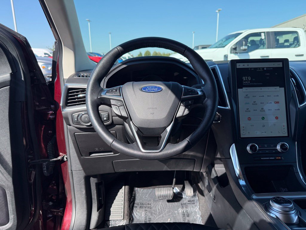 Used 2024 Ford Edge Titanium AWD/4WD image 15