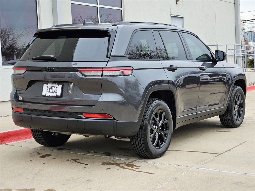 New 2025 Jeep Grand Cherokee Altitude image 3