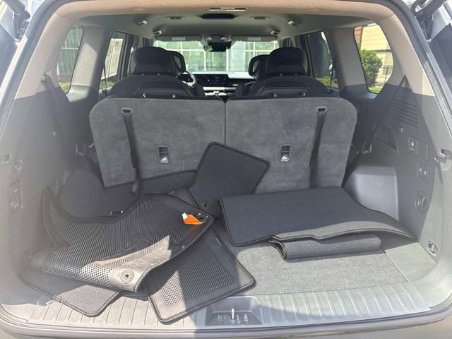 Used 2024 Kia EV9 Light Long Range RWD image 13