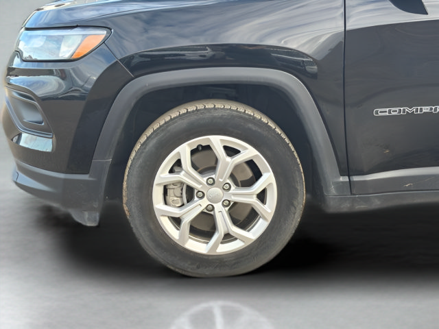 Used 2024 Jeep Compass Latitude AWD/4WD image 20