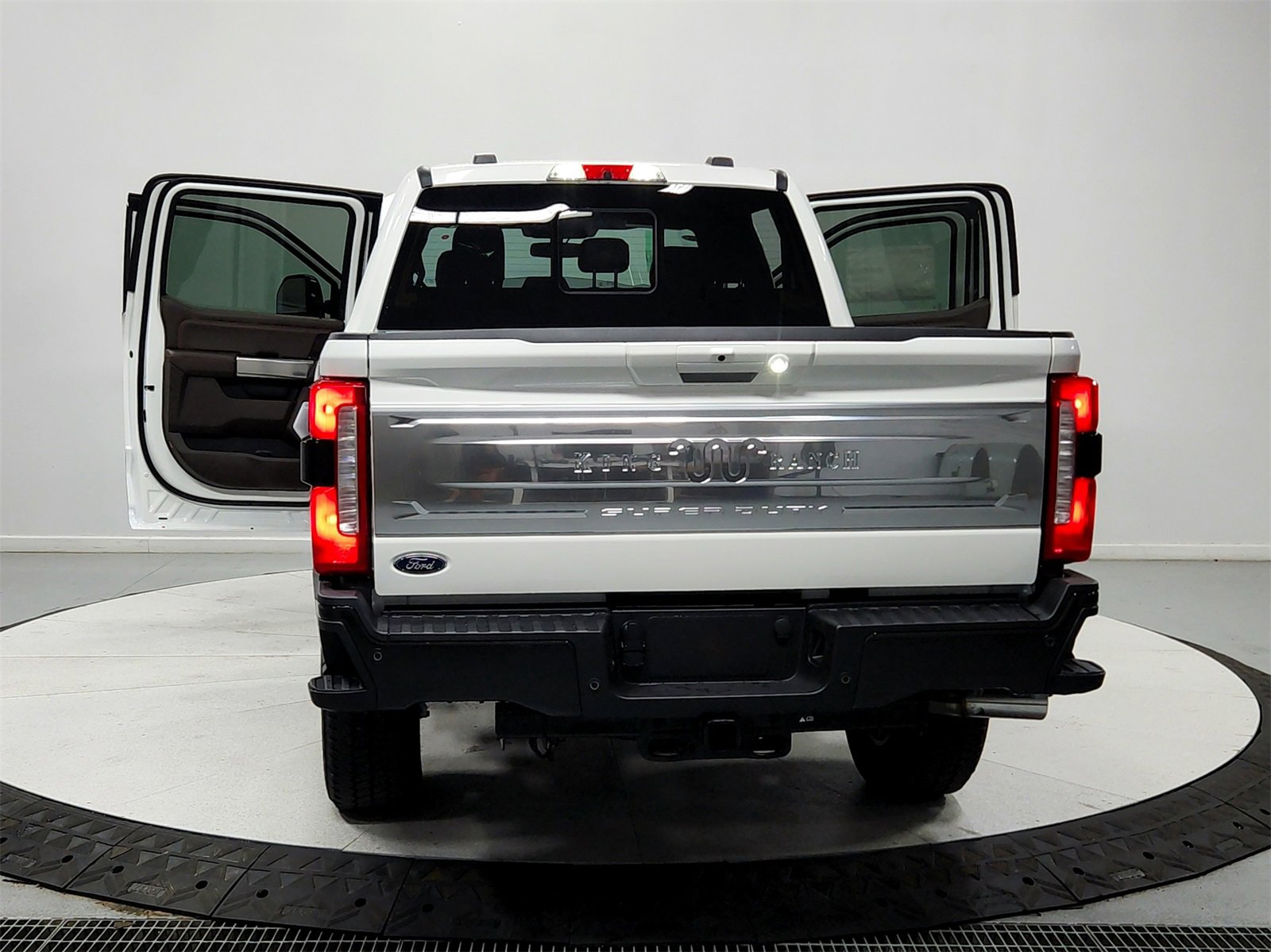 New 2025 Ford F350 King Ranch image 16