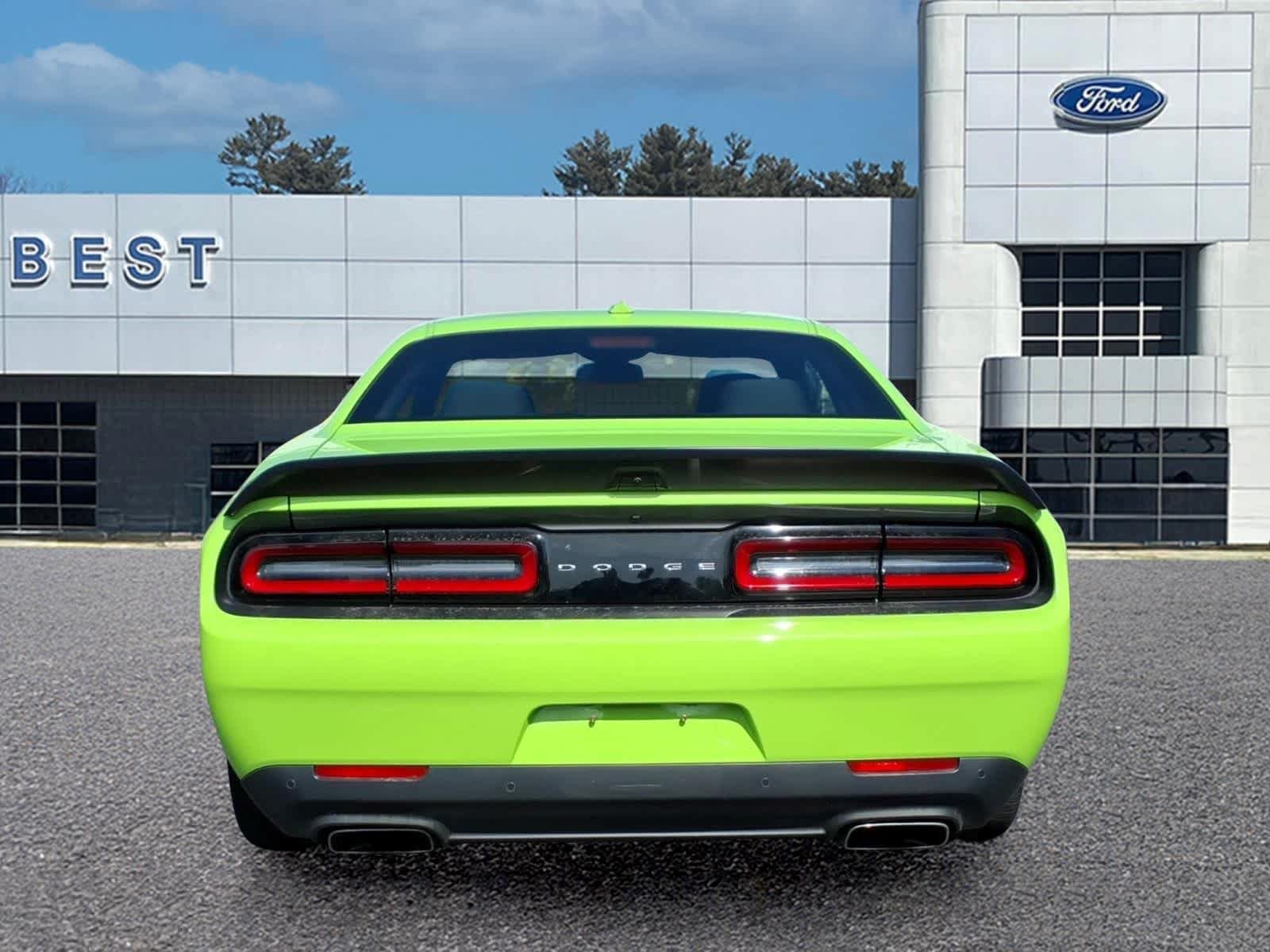 Used 2019 Dodge Challenger R/T Scat Pack RWD image 5