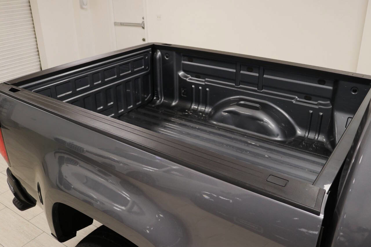 Used 2022 Chevrolet Colorado LT w/ Fleet Safety Package image 91