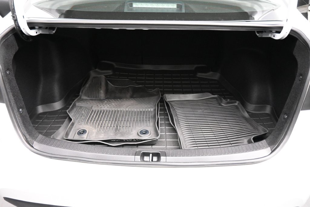 Used 2023 Toyota Corolla LE FWD image 17