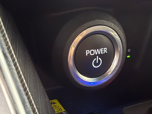 Used 2024 Toyota Venza XLE image 13