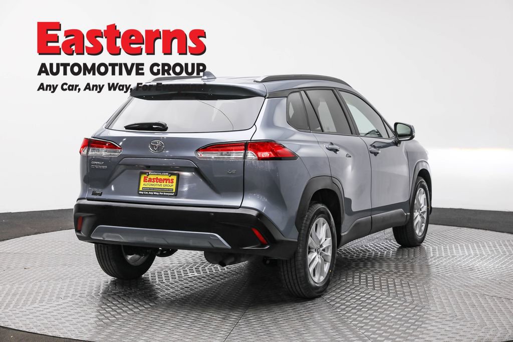 Used 2024 Toyota Corolla Cross LE image 5