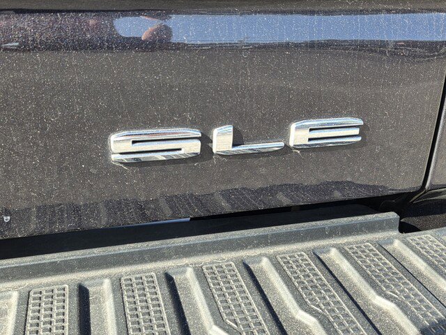Used 2022 GMC Sierra 1500 SLE image 26