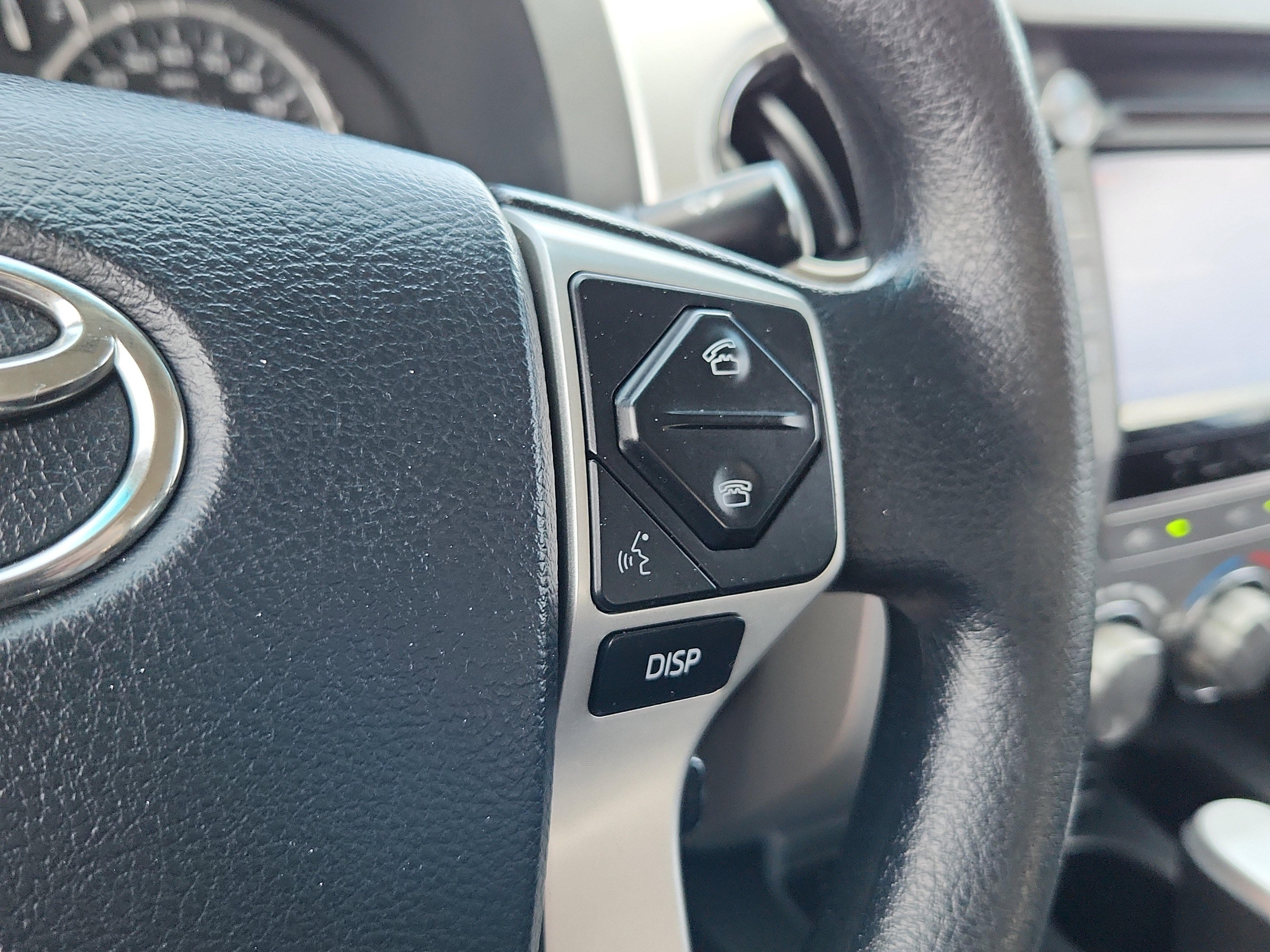 Used 2014 Toyota Tundra SR5 w/ TRD Off Road Package image 18