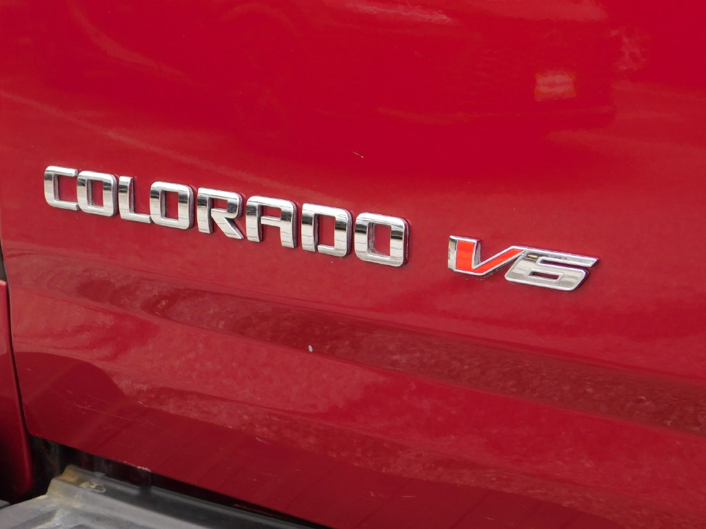 Used 2018 Chevrolet Colorado Z71 AWD/4WD image 9