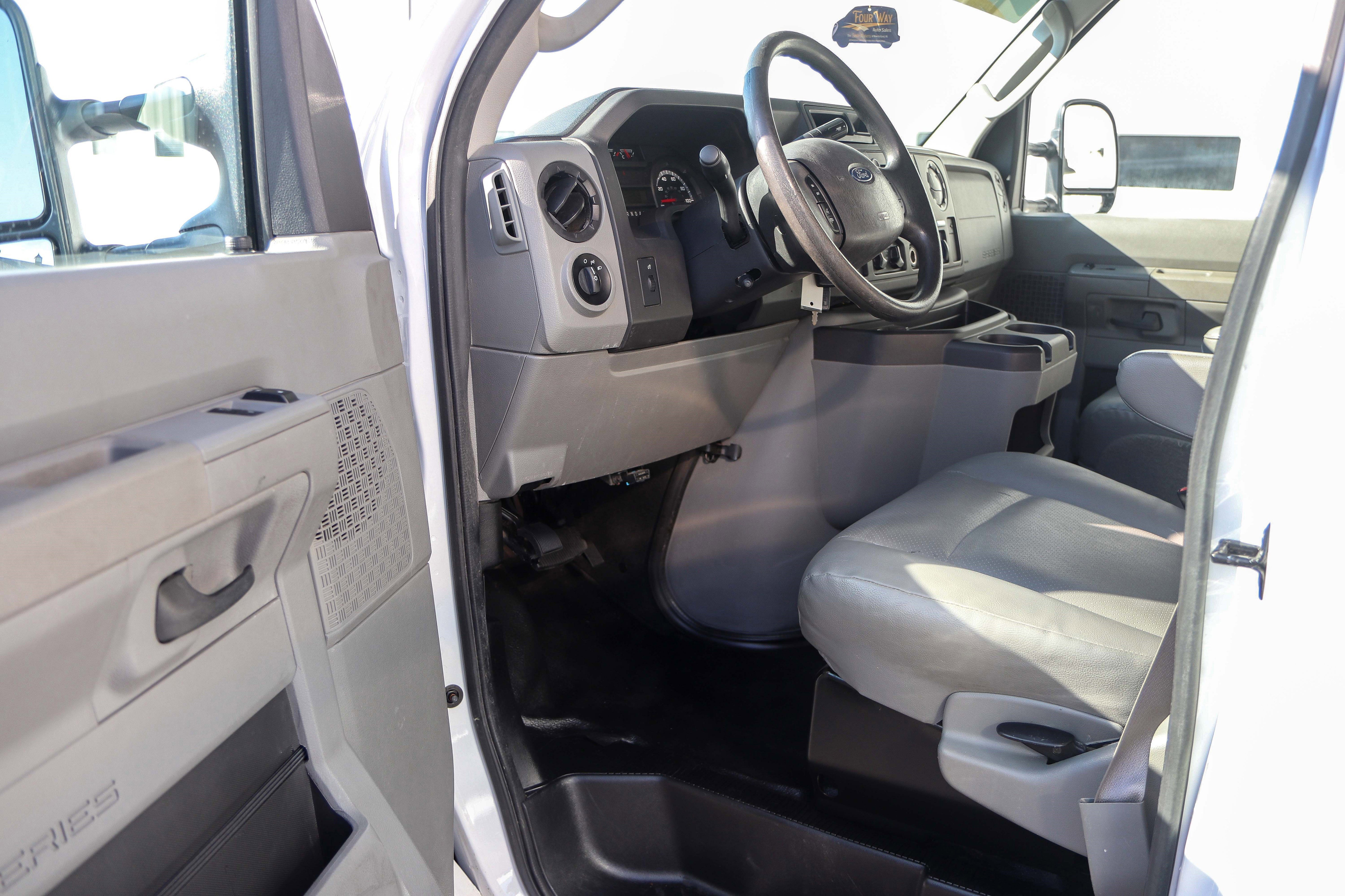 Used 2019 Ford E-350 and Econoline 350 Super Duty w/ Power Windows & Locks Group RWD image 12