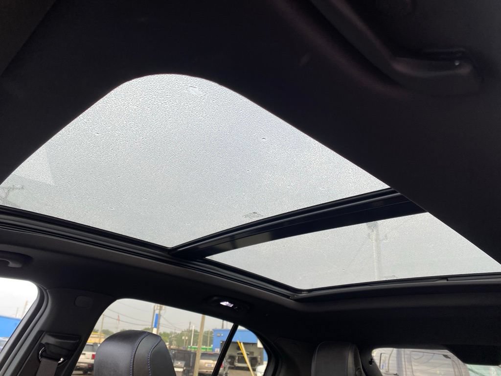 Used 2025 Cadillac XT4 Sport w/ LPO, Floor Liner Package AWD/4WD image 12