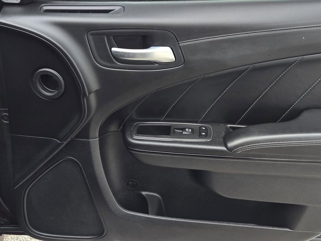Used 2022 Dodge Charger Scat Pack w/ Daytona Edition Group image 8