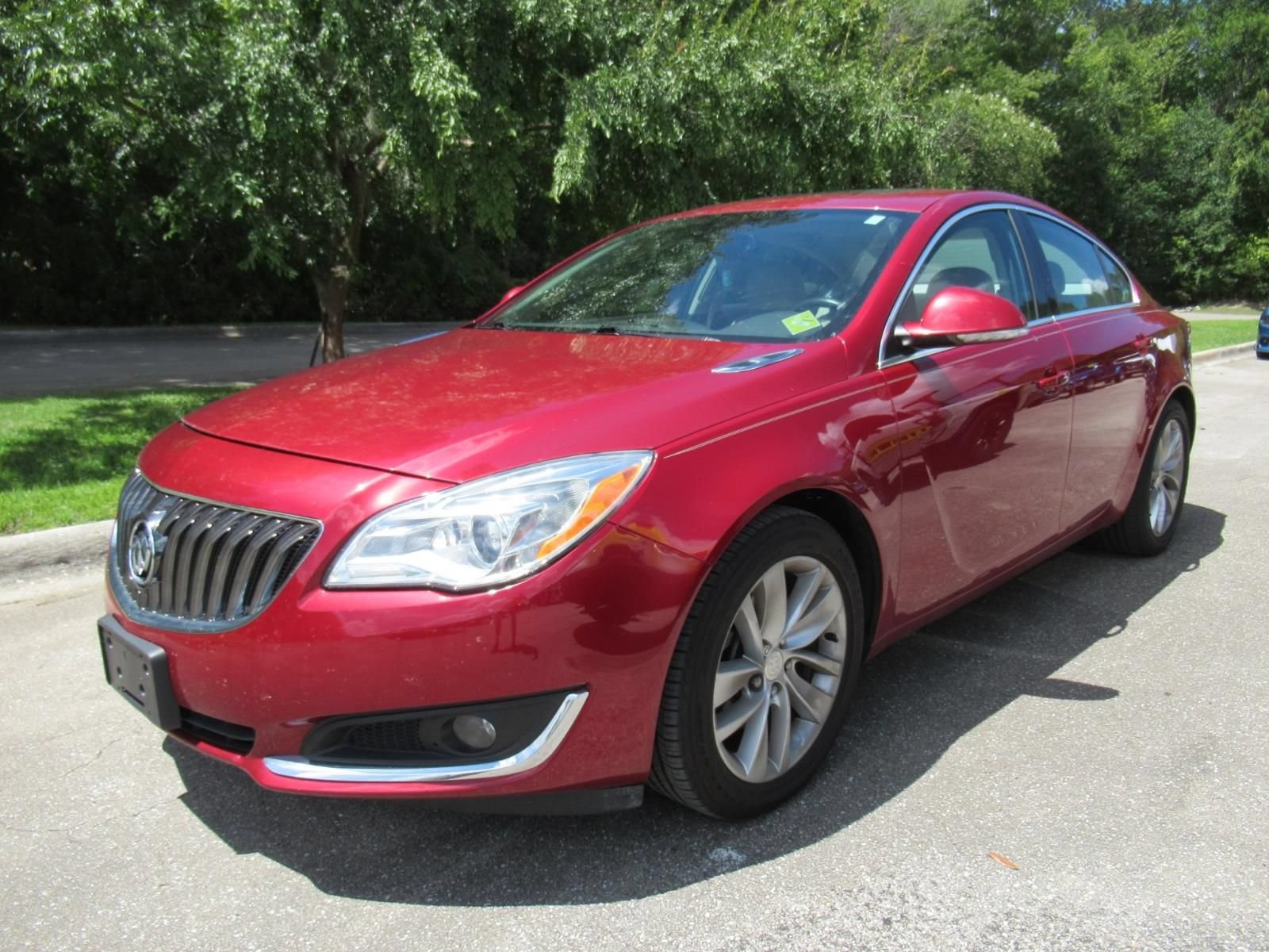 Used 2015 Buick Regal Premium w/ Experience Buick Package AWD/4WD image 2