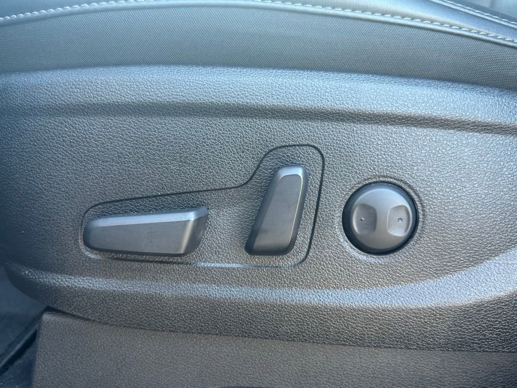 Used 2025 Kia Telluride S image 17