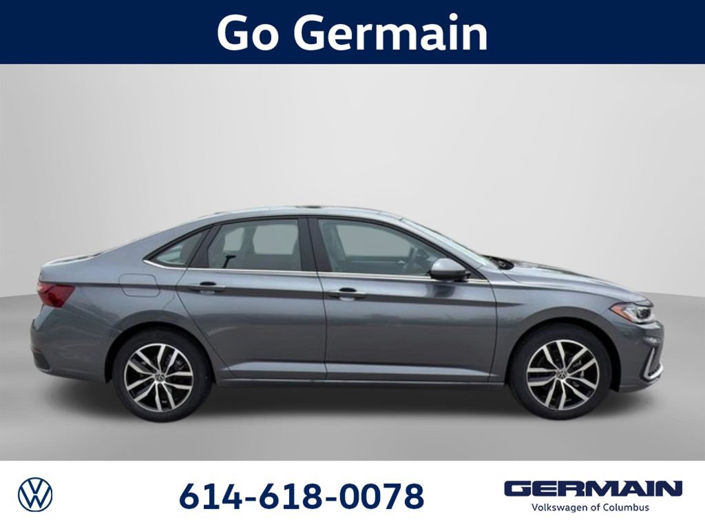 New 2026 Volkswagen Jetta SE FWD image 4