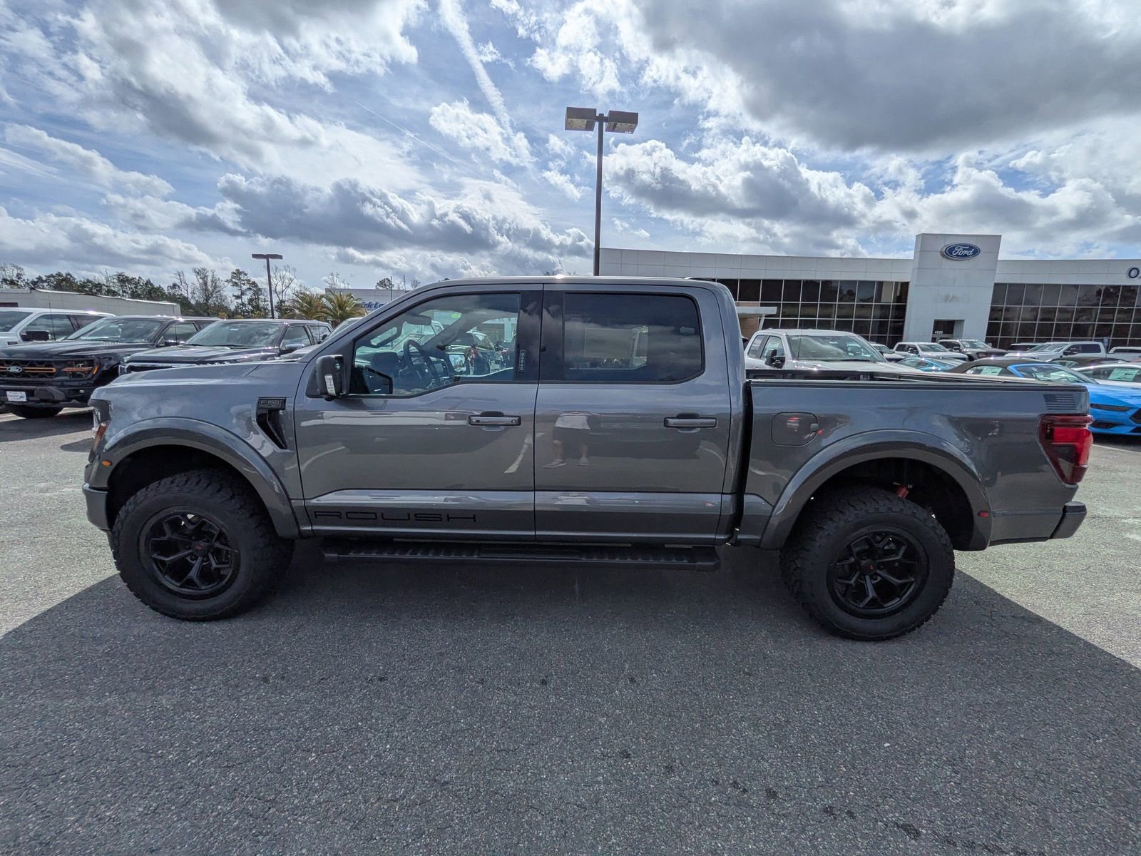 New 2024 Ford F150 XLT w/ Equipment Group 303A High image 7