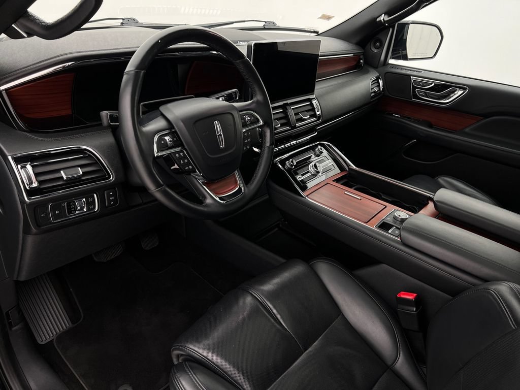 Used 2022 Lincoln Navigator L Reserve AWD/4WD image 13