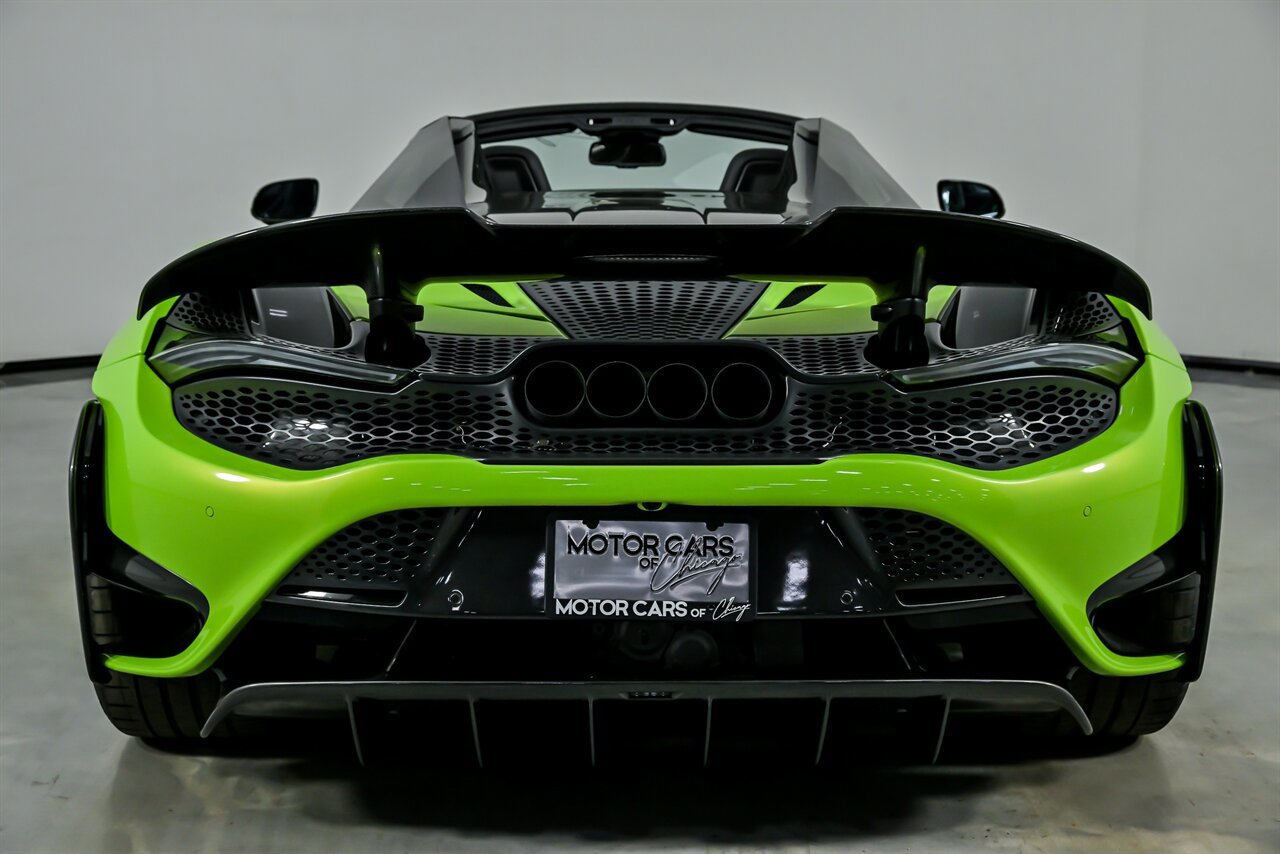 Used 2022 McLaren 765LT image 13