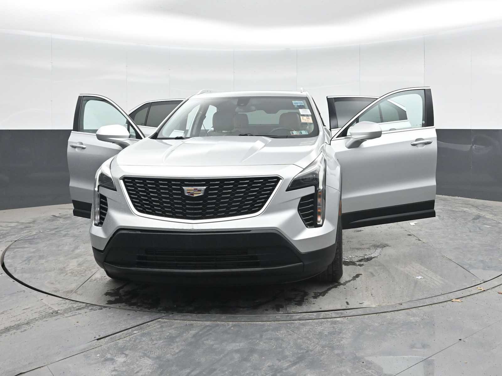 Used 2019 Cadillac XT4 Luxury w/ Cold Weather Package AWD/4WD image 52
