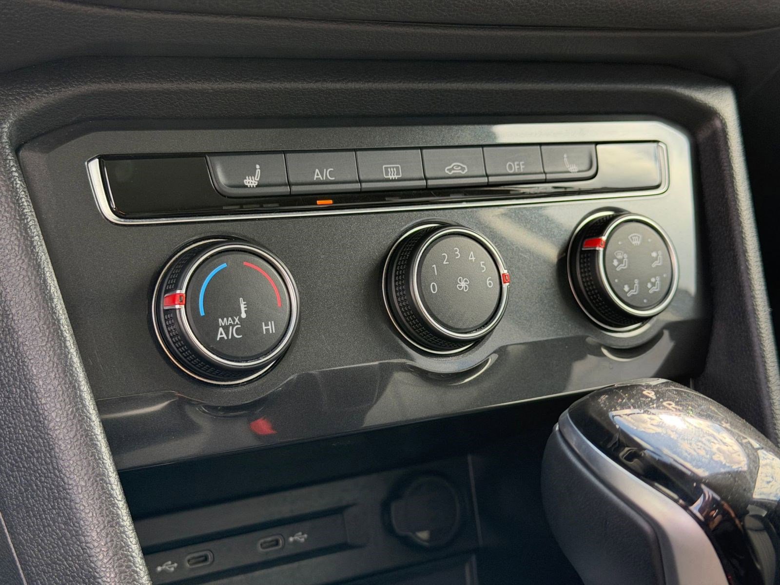 Used 2024 Volkswagen Tiguan Wolfsburg Edition image 19