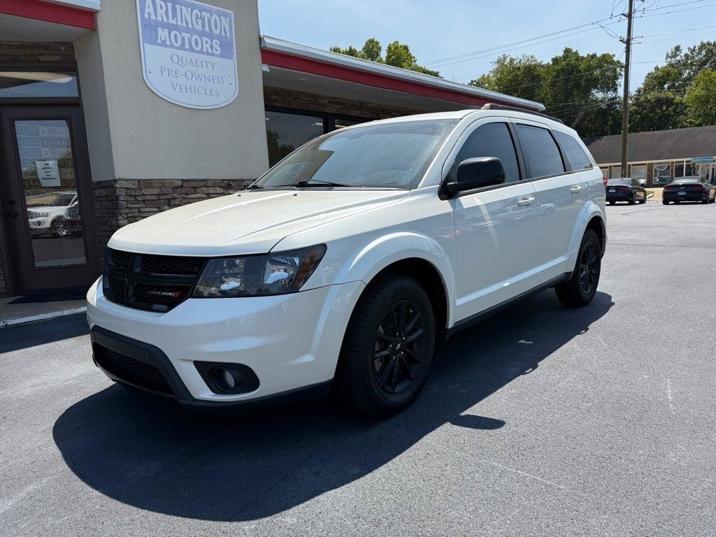 Used 2019 Dodge Journey SE FWD image 1