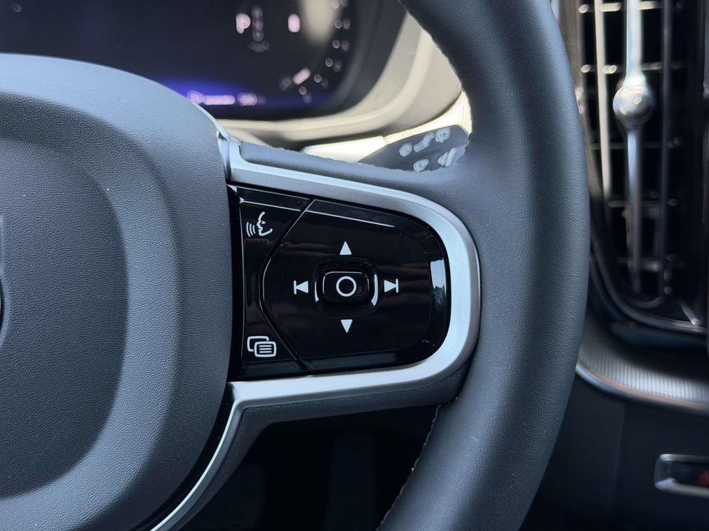 New 2026 Volvo XC60 B5 Ultra w/ Protection Package Premier AWD/4WD image 9