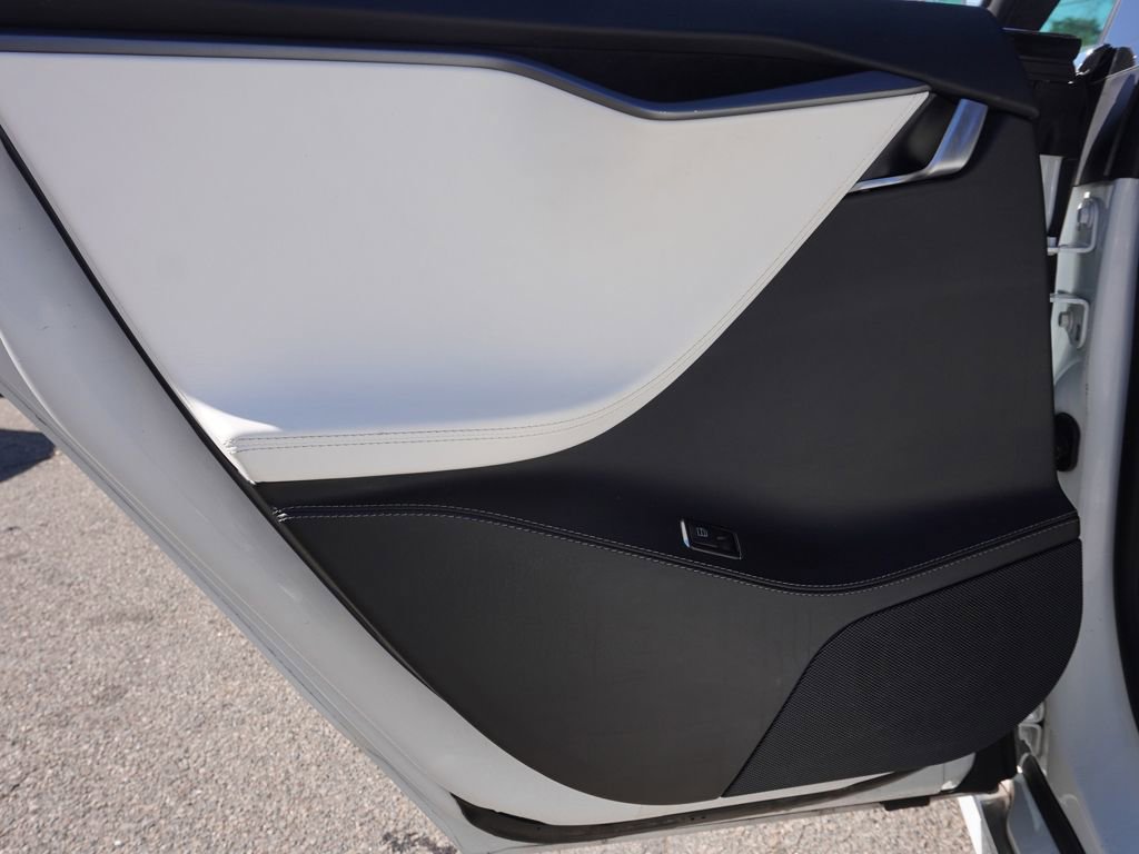 Used 2018 Tesla Model S 100D AWD/4WD image 24