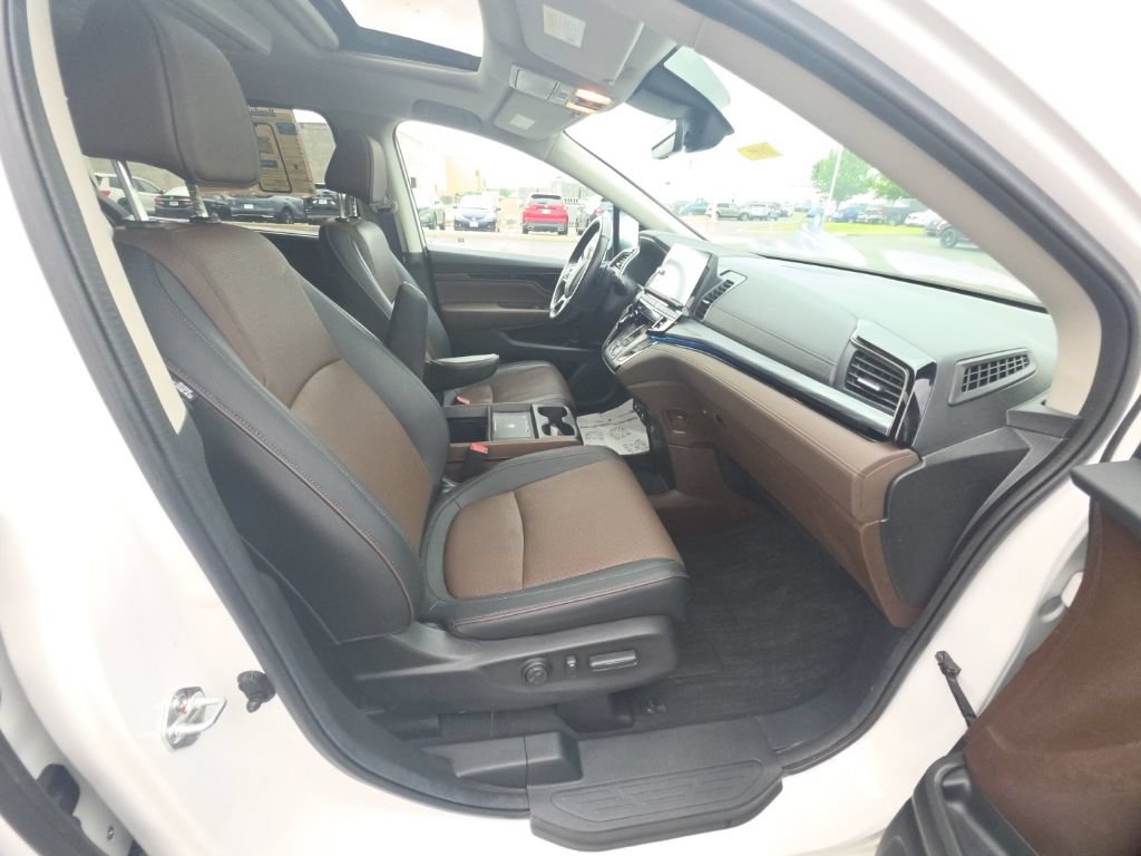 Certified 2025 Honda Odyssey Elite image 34