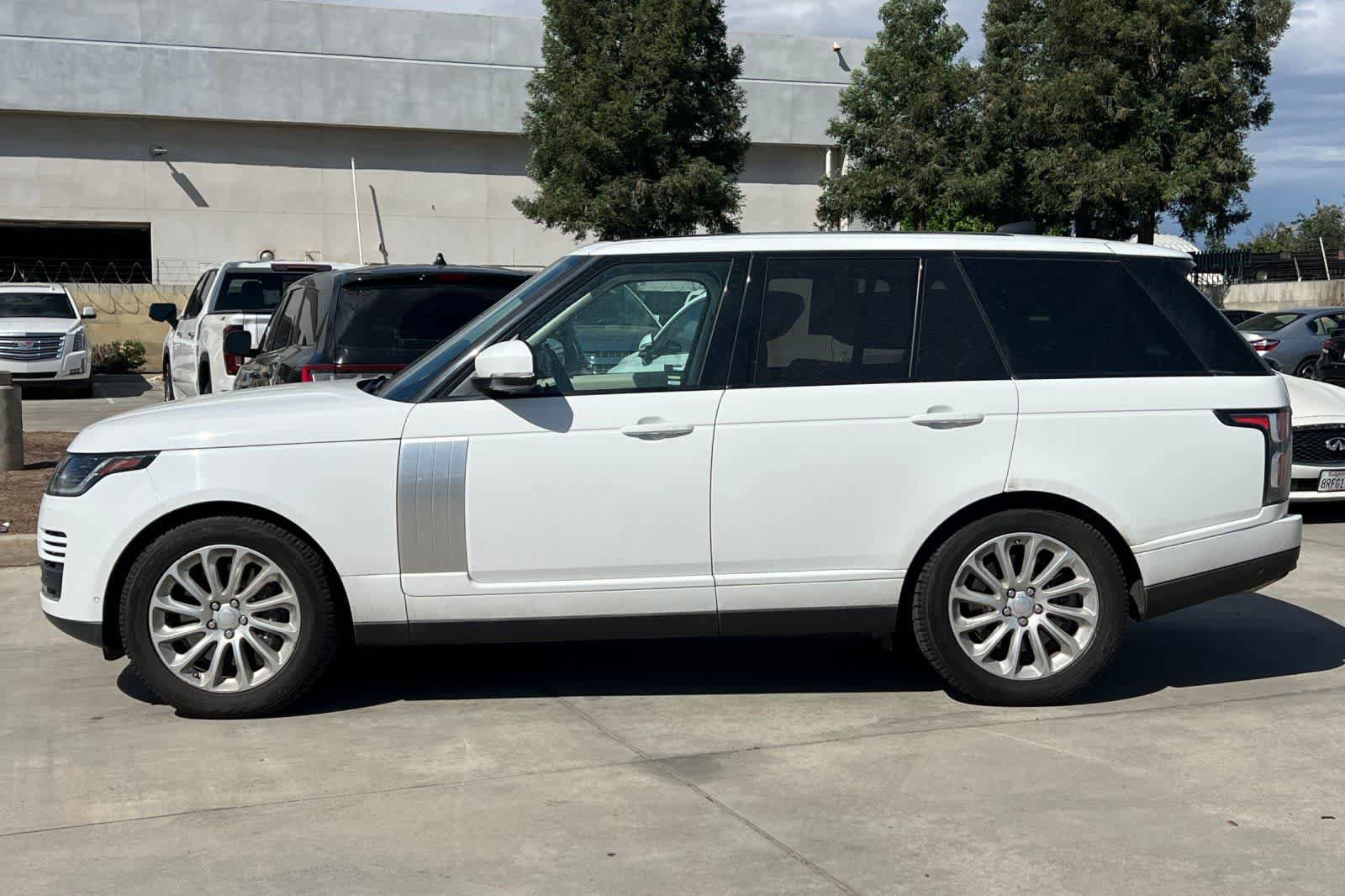 Used 2019 Land Rover Range Rover HSE image 6