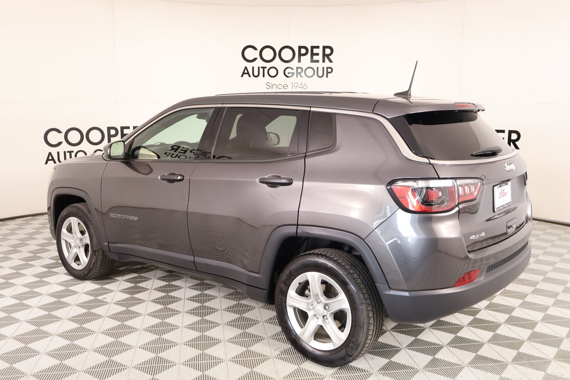 Used 2023 Jeep Compass Sport AWD/4WD image 21