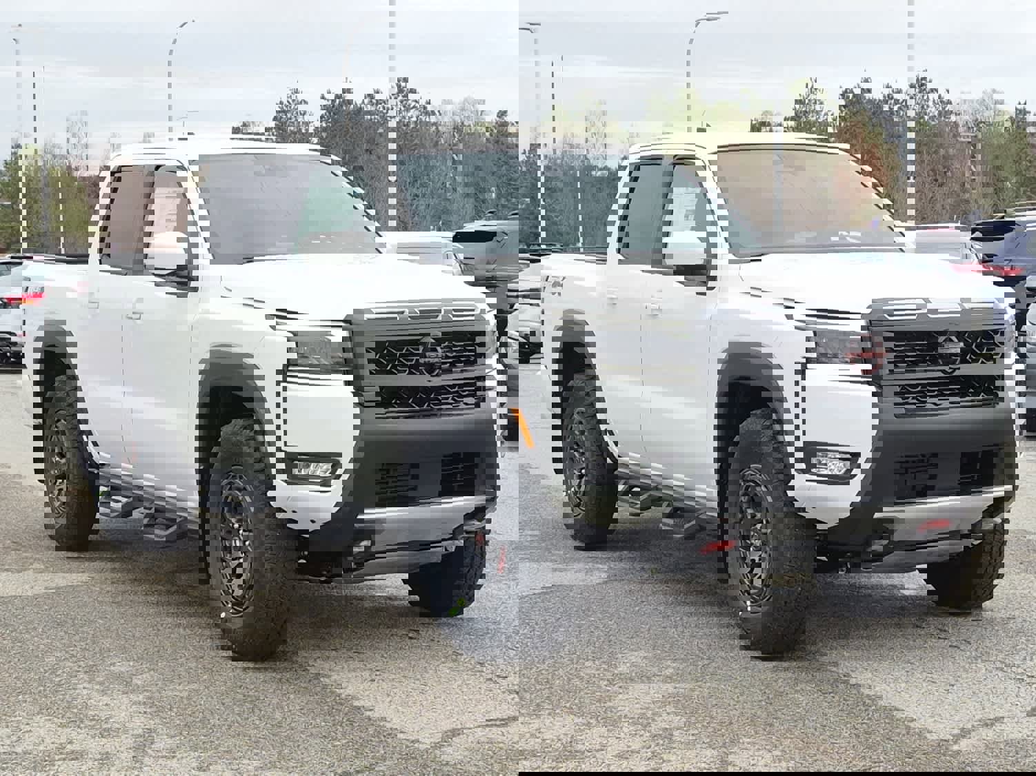 New 2026 Nissan Frontier PRO-4X w/ Pro-4x Convenience Package image 2