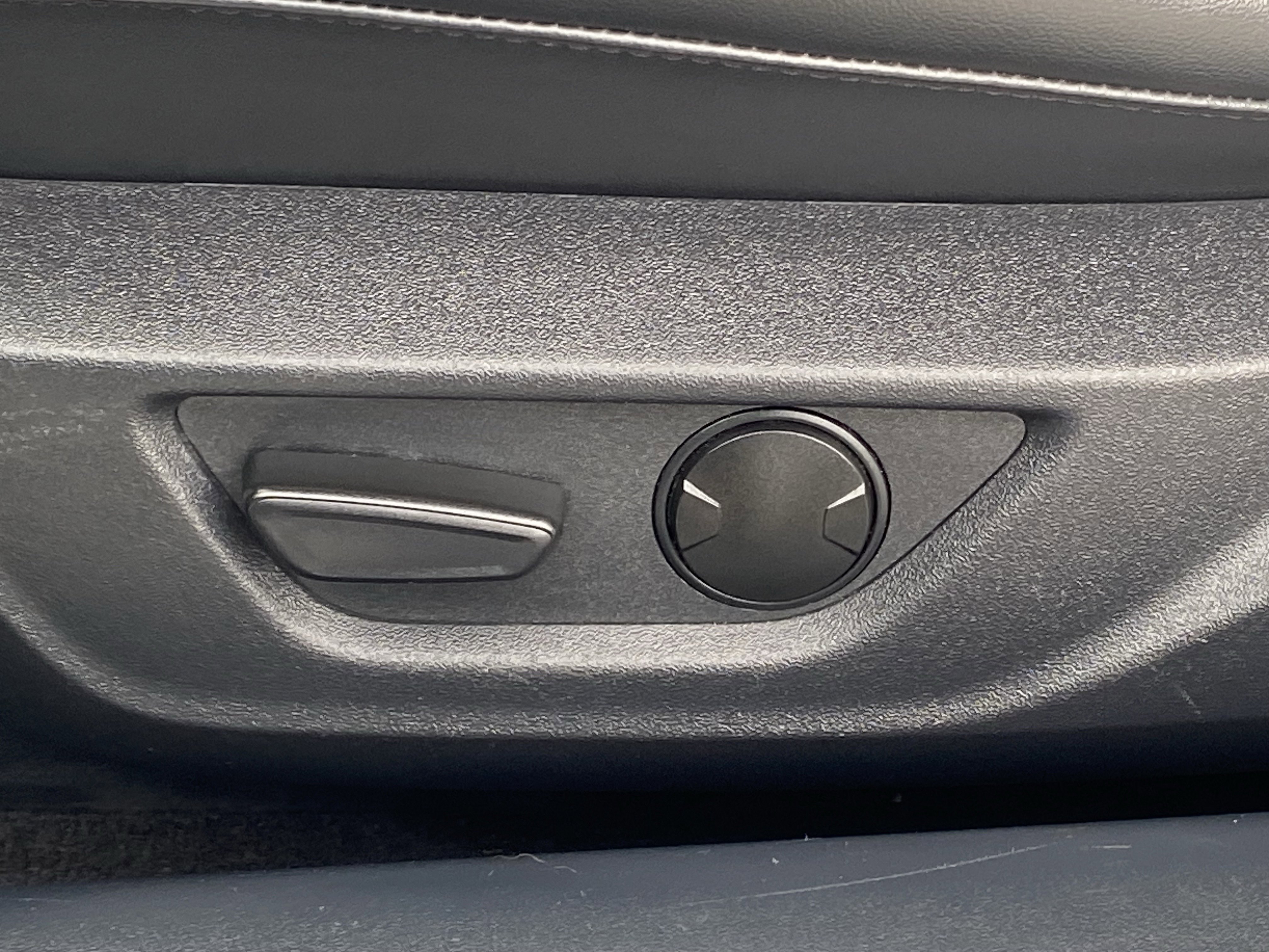 Used 2024 Ford Mustang Premium RWD image 28